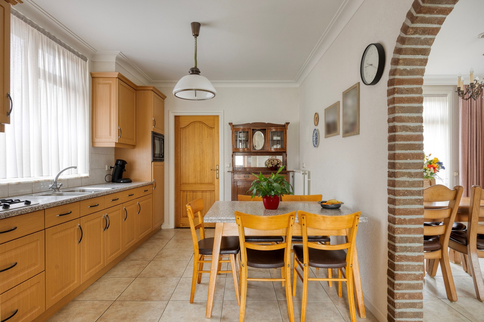Twee-onder-één-kap te koop: Meidoornstraat 9, Budel