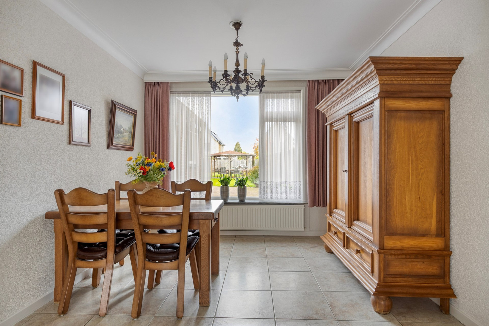 Twee-onder-één-kap te koop: Meidoornstraat 9, Budel