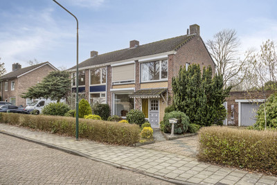 Koningin Julianastraat 4