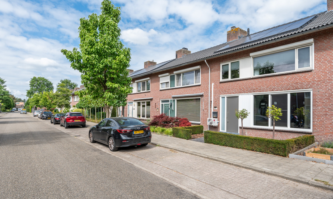 Tussenwoning te koop: Weigeliastraat 20, Maarheeze
