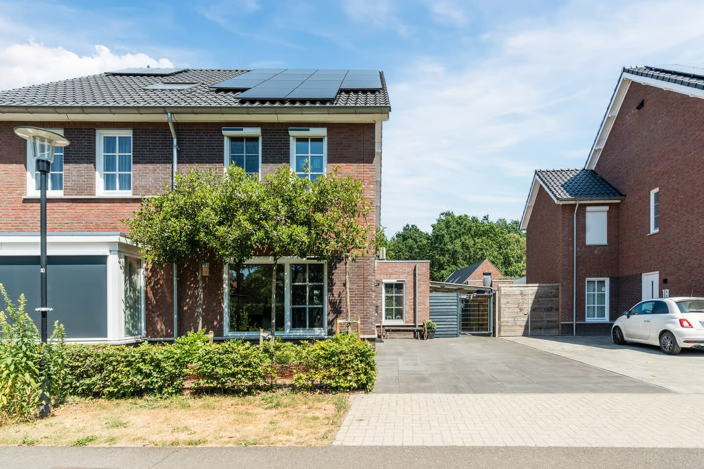 Twee-onder-één-kap te koop: Houtduifstraat 16, Sterksel