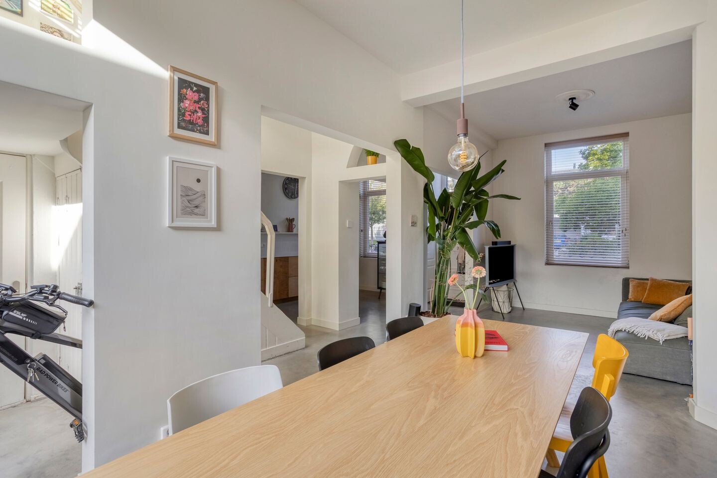 Tussenwoning te koop: Venloseweg 24, Roermond
