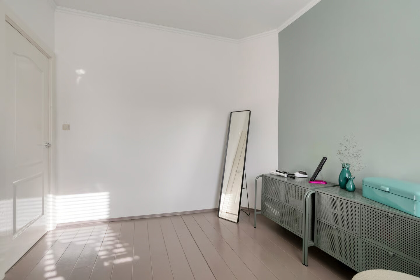 Tussenwoning te koop: Venloseweg 24, Roermond
