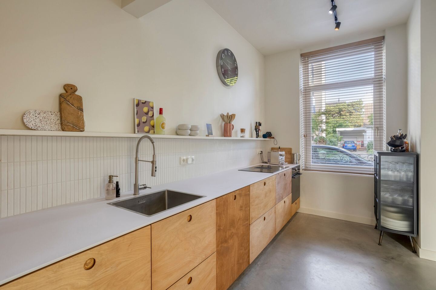 Tussenwoning te koop: Venloseweg 24, Roermond