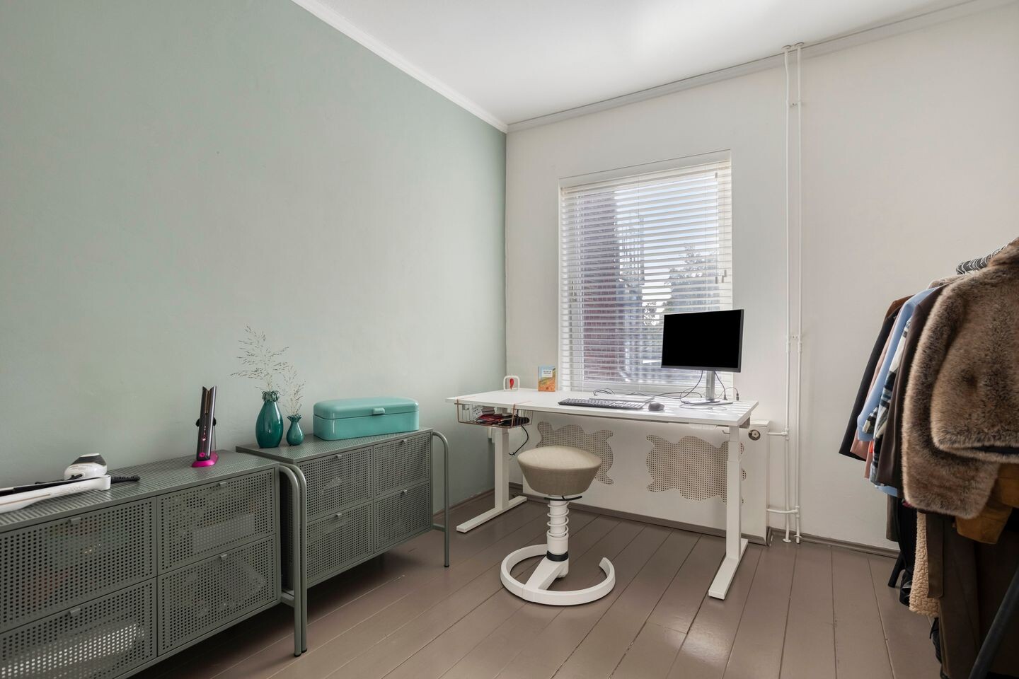 Tussenwoning te koop: Venloseweg 24, Roermond