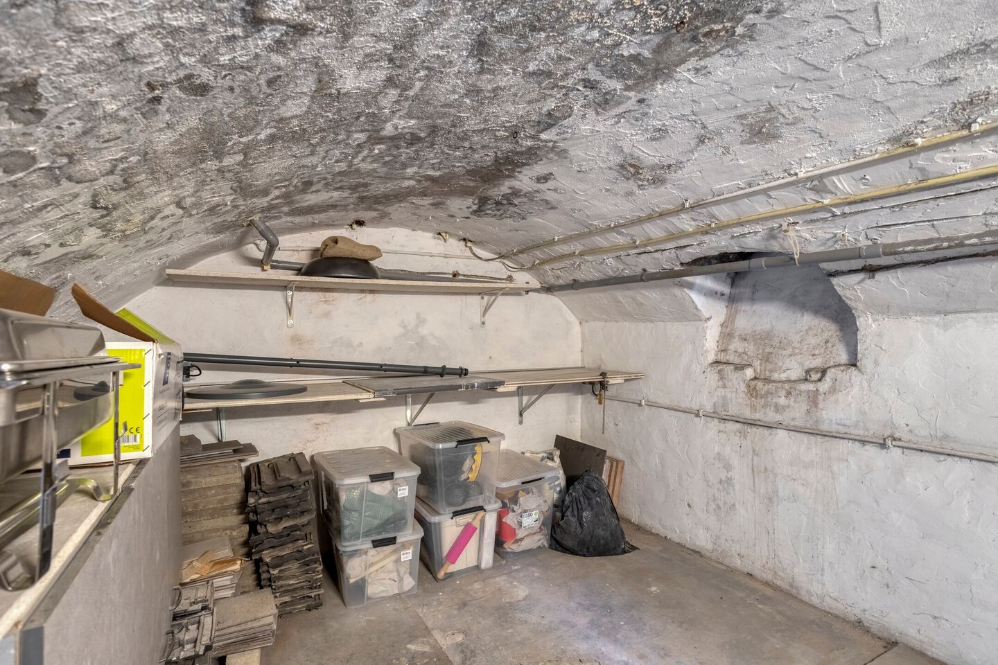 Tussenwoning te koop: Venloseweg 24, Roermond
