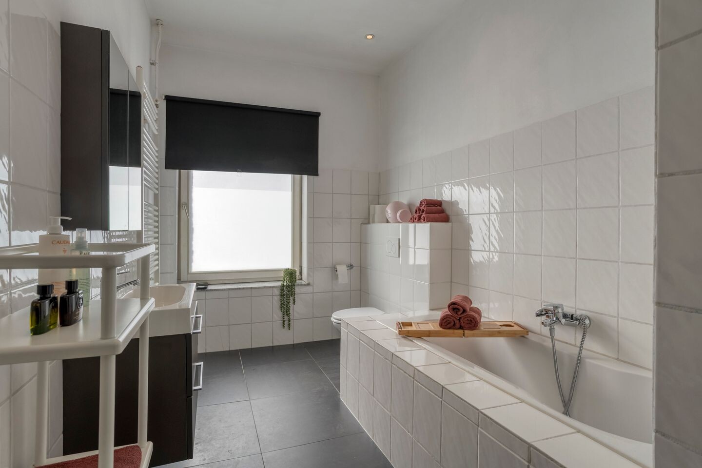 Tussenwoning te koop: Venloseweg 24, Roermond