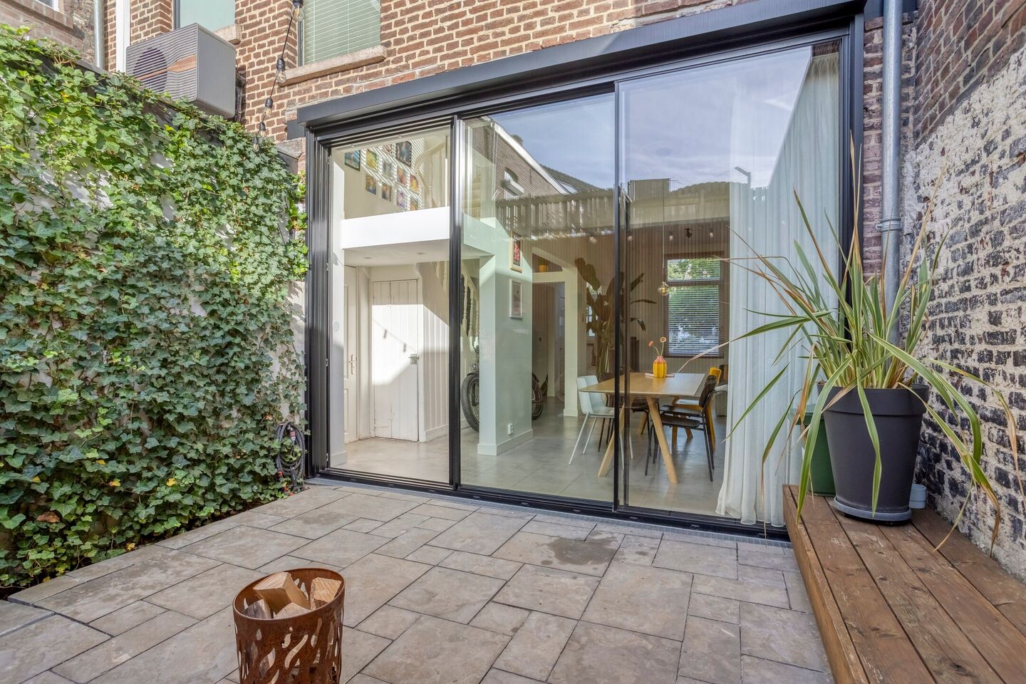 Tussenwoning te koop: Venloseweg 24, Roermond