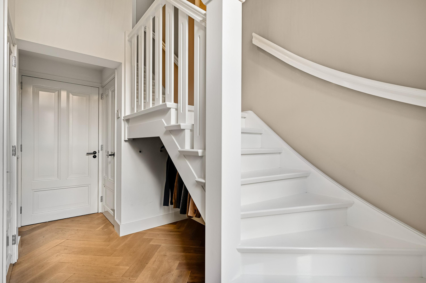 Tussenwoning te koop: Carmelitessenstraat 50, Roermond