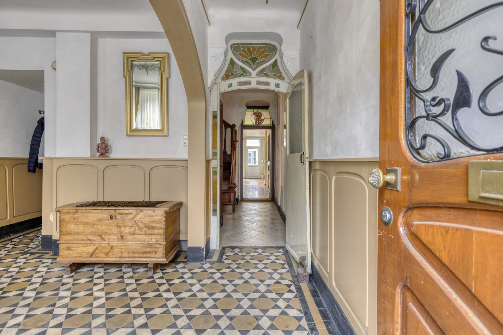 Tussenwoning te koop: Voogdijstraat 18, Roermond