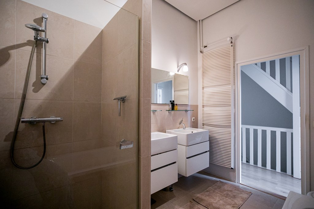 Tussenwoning te koop: Neerstraat 65A, Roermond