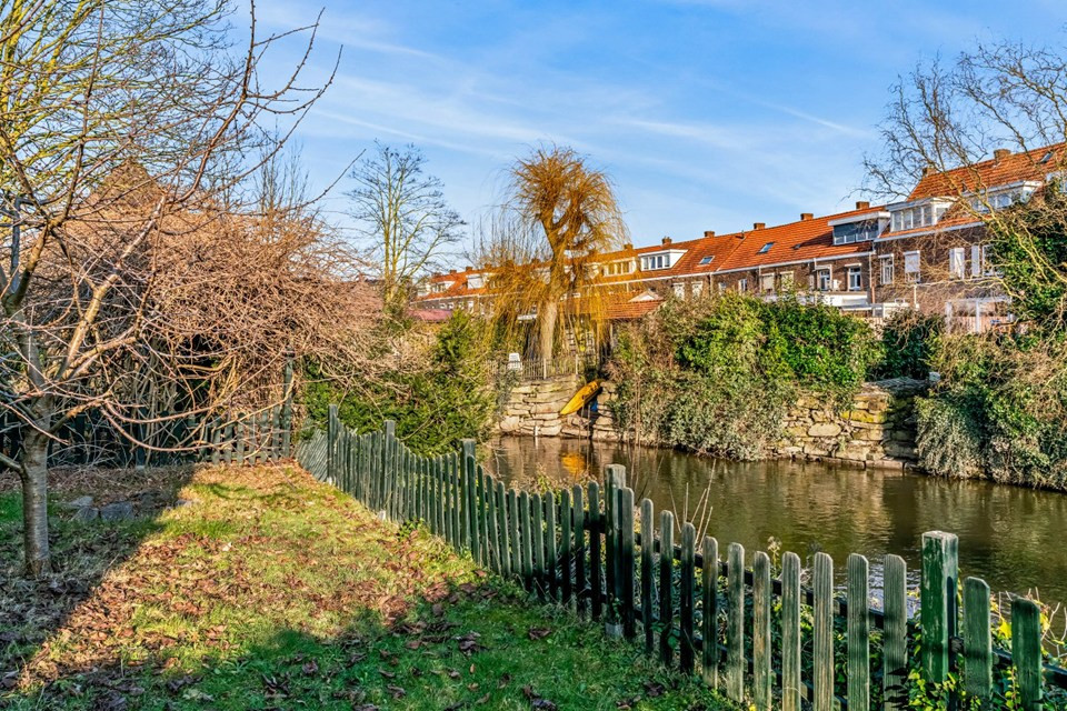 Tussenwoning te koop: Steeleiland 3, Roermond