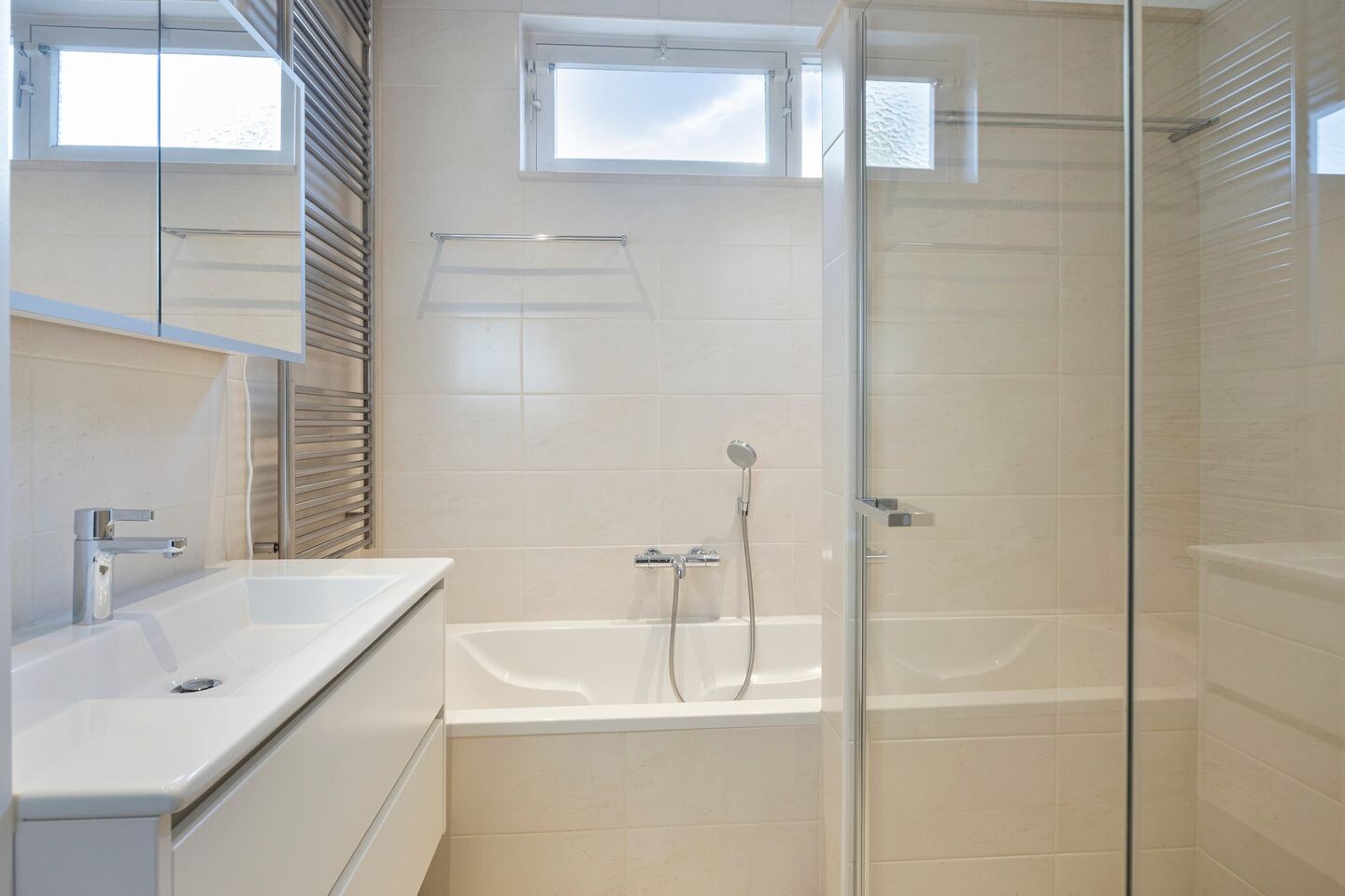 Twee-onder-één-kap te koop: Zwanenzetel 6, Roermond