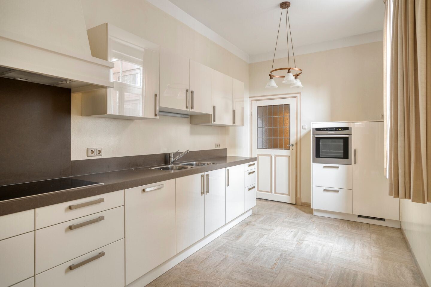 Tussenwoning te koop: Frans Douvenstraat 29, Roermond