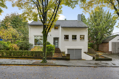 Pastoor van Oppenstraat 1