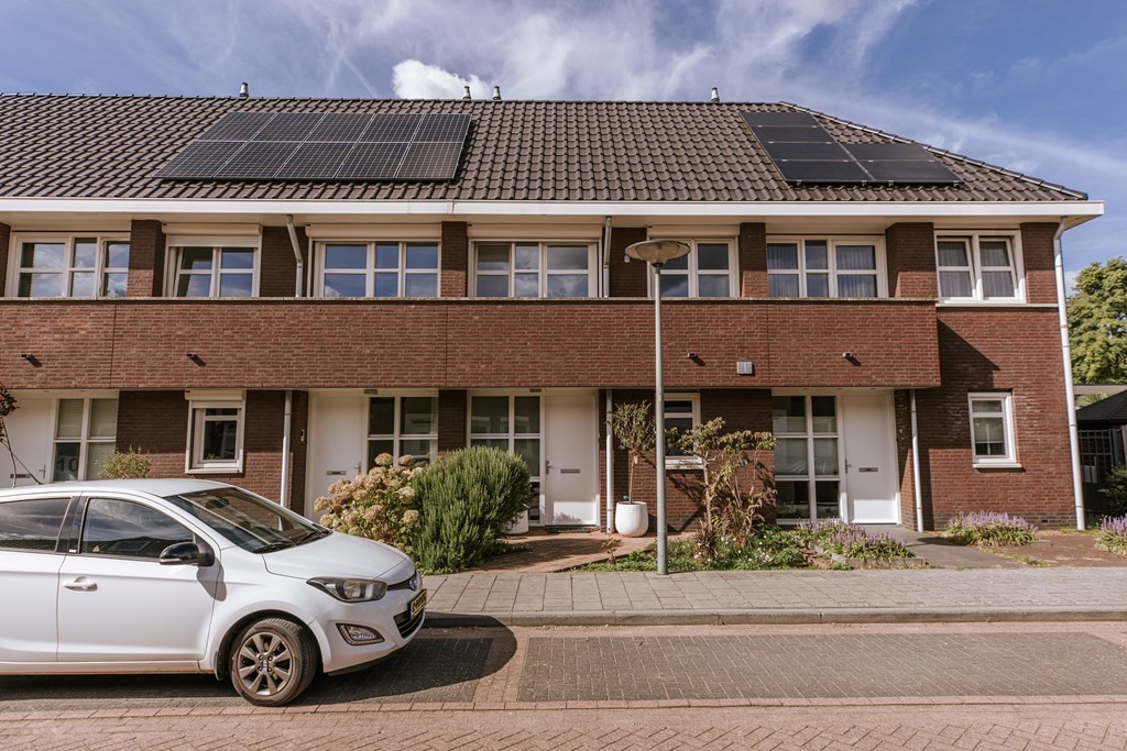 Tussenwoning te koop: Tiny Imkampstraat 14, Roermond