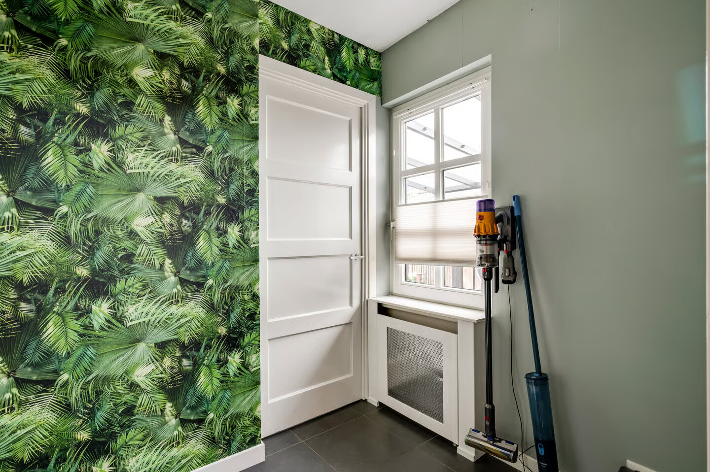 Twee-onder-één-kap te koop: Bredeweg 111, Roermond
