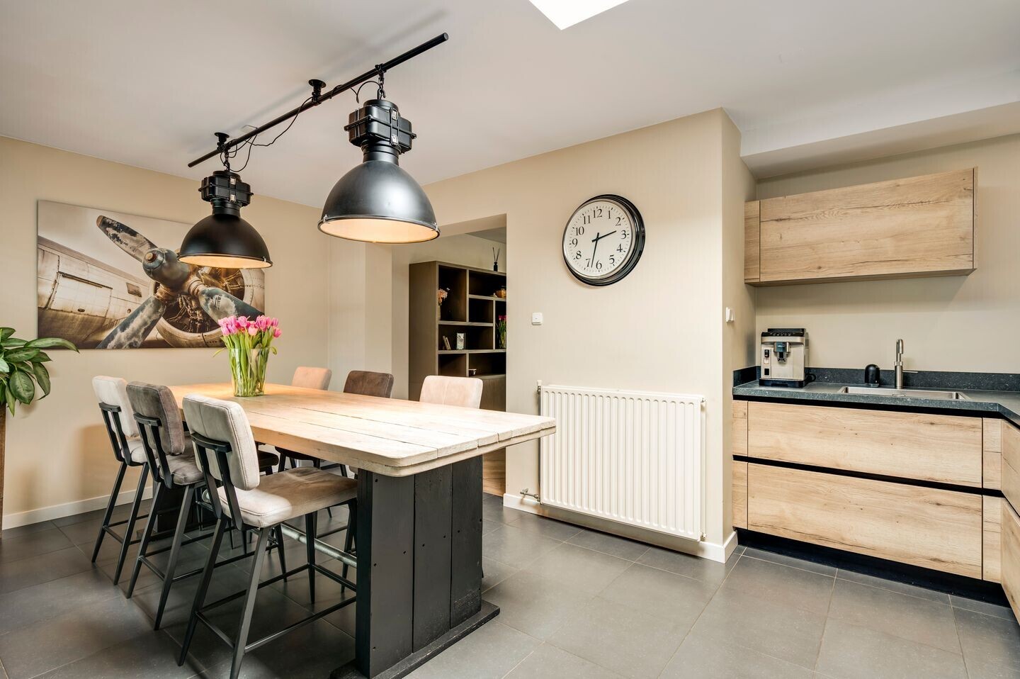 Twee-onder-één-kap te koop: Bredeweg 111, Roermond