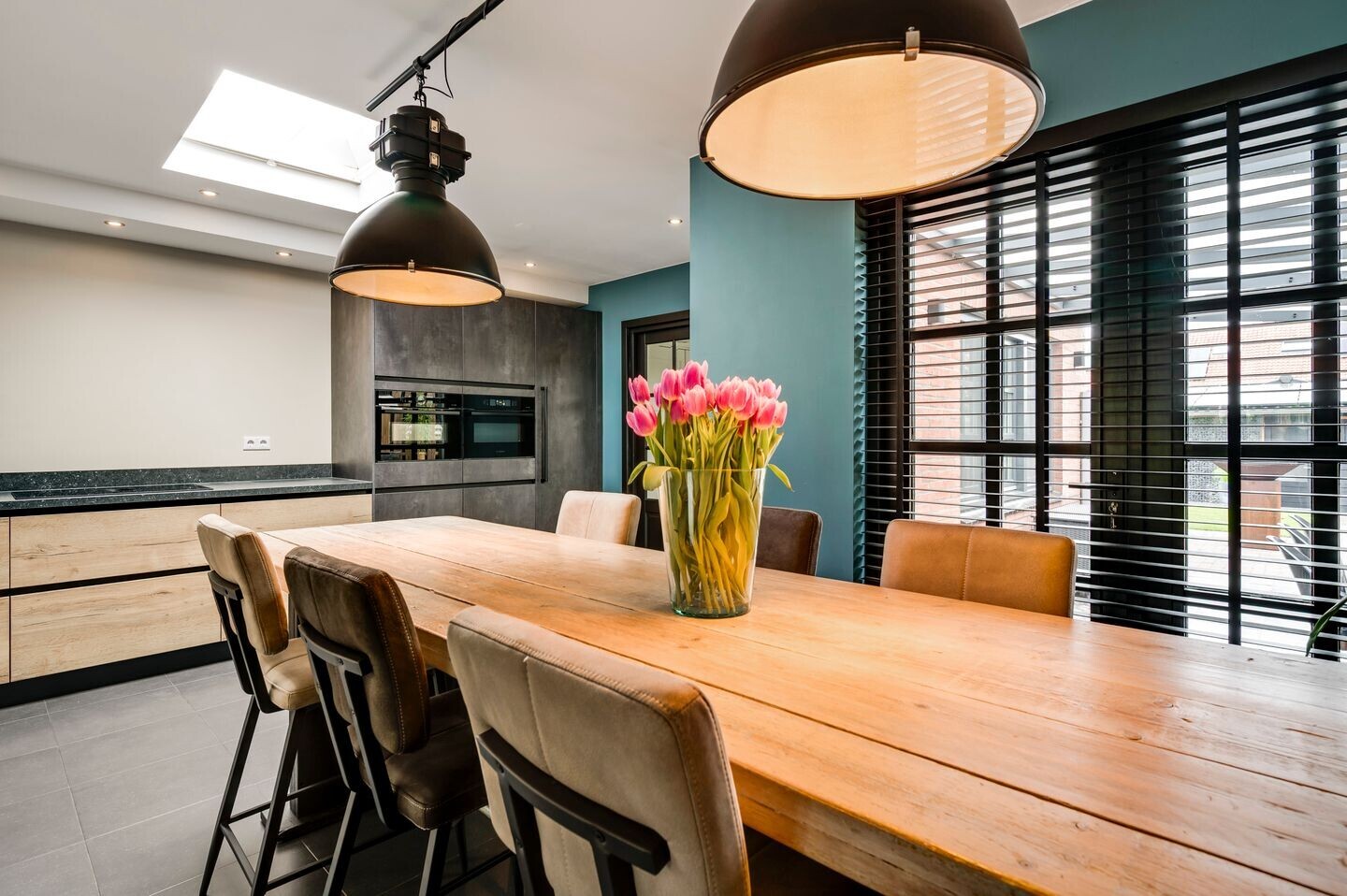 Twee-onder-één-kap te koop: Bredeweg 111, Roermond
