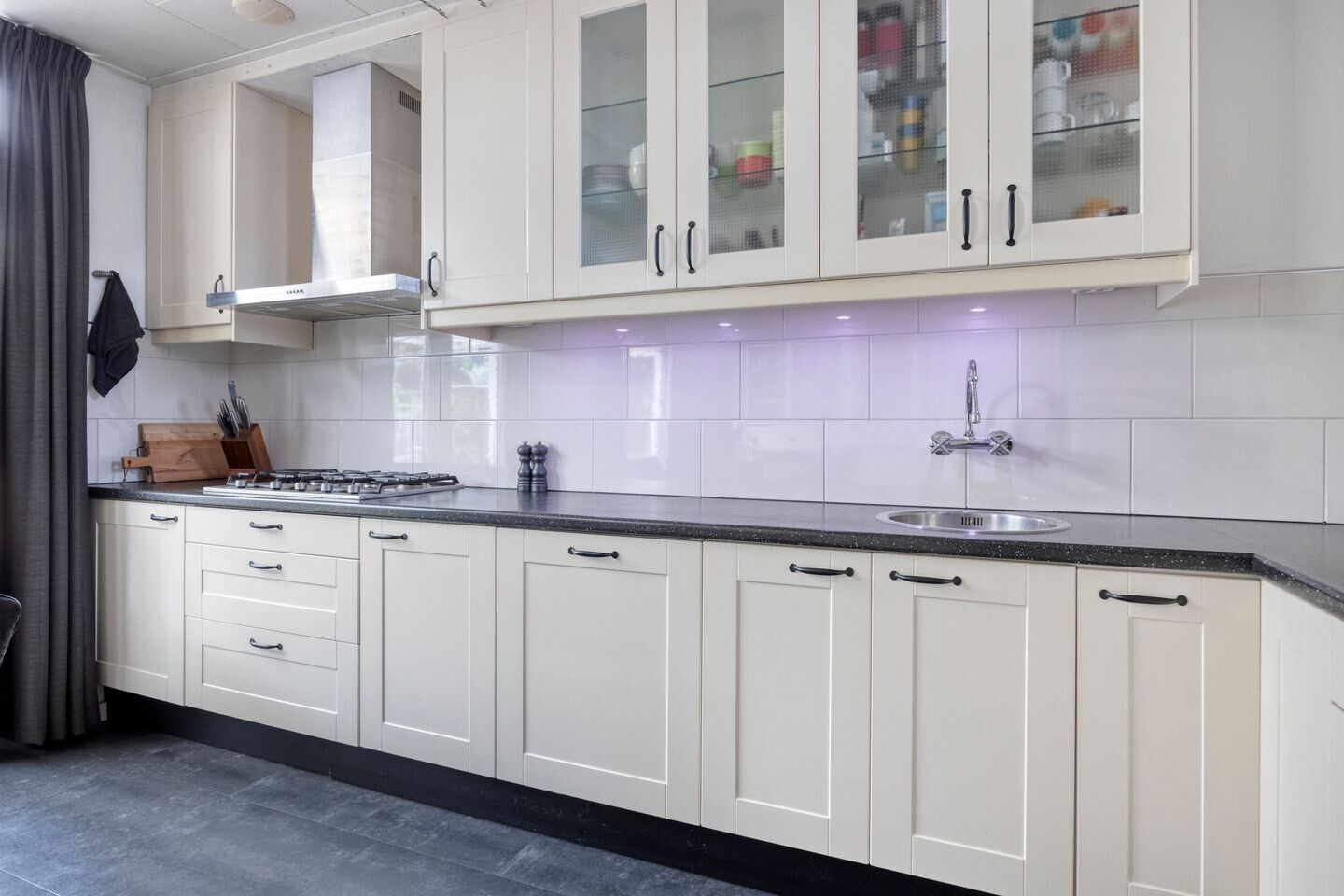 Tussenwoning te koop: Heuvel 69, Roermond