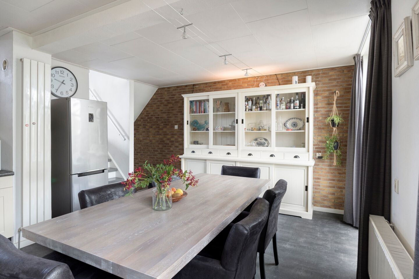 Tussenwoning te koop: Heuvel 69, Roermond