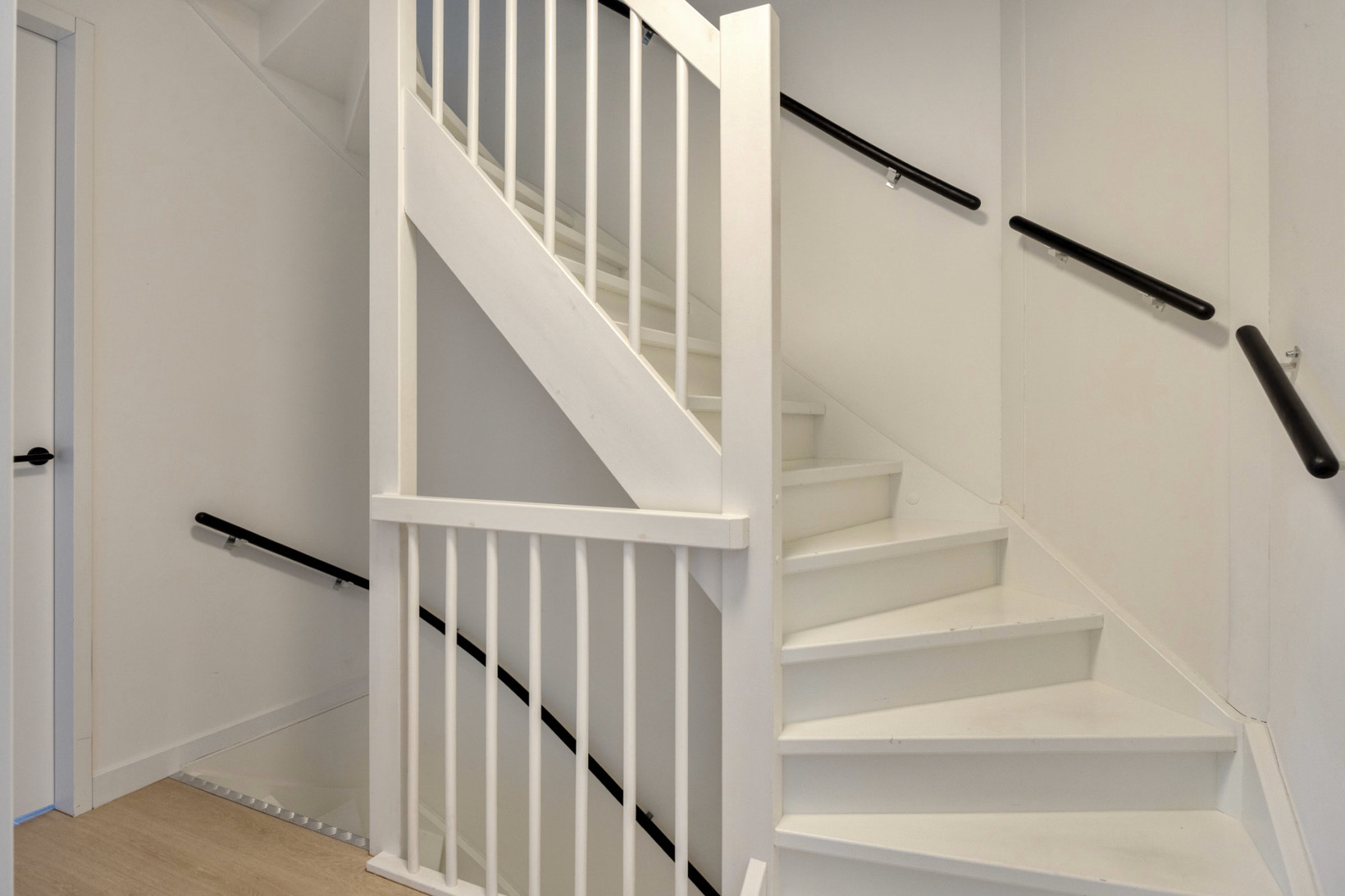 Tussenwoning te koop: Niellerveld 19, Roermond