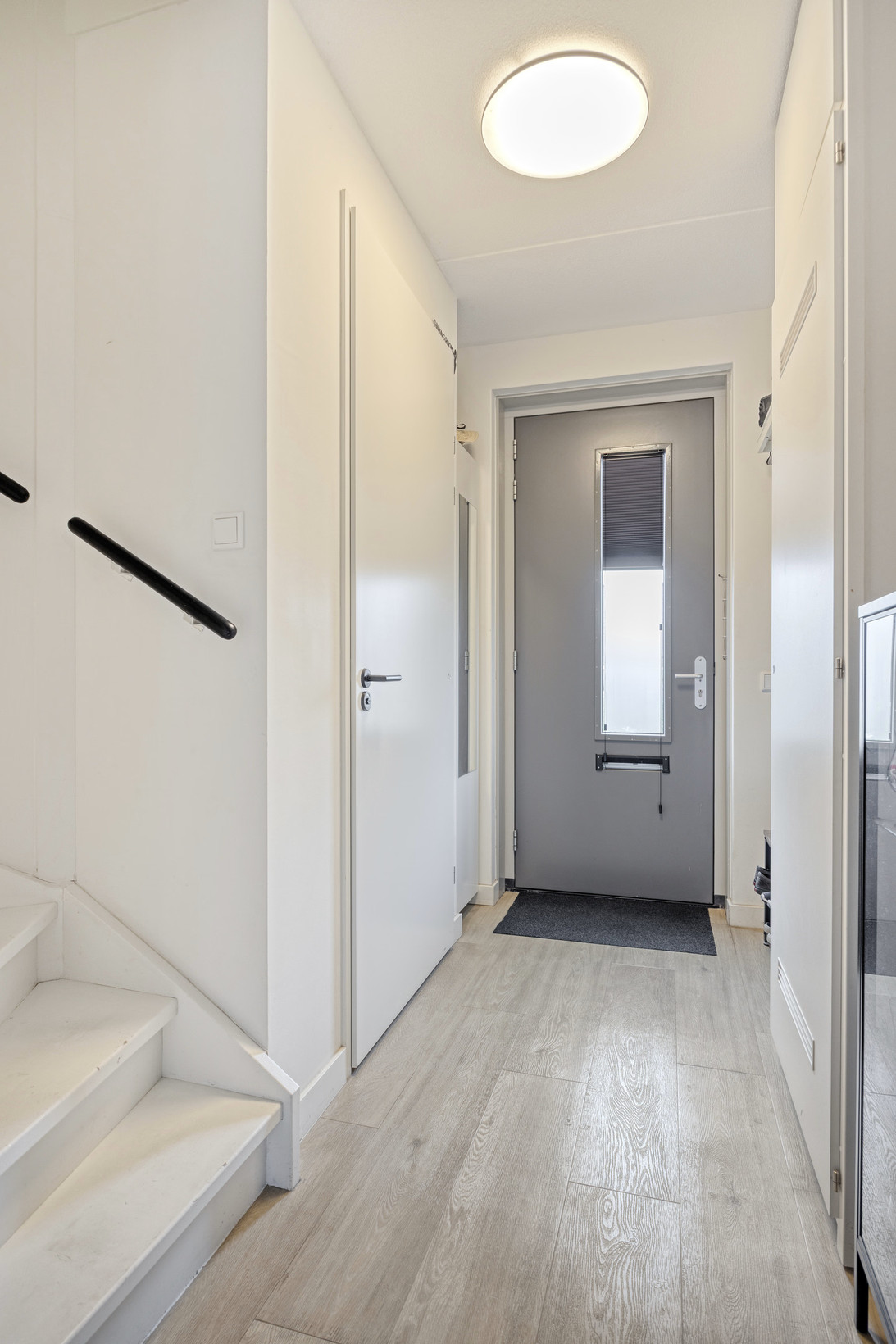 Tussenwoning te koop: Niellerveld 19, Roermond