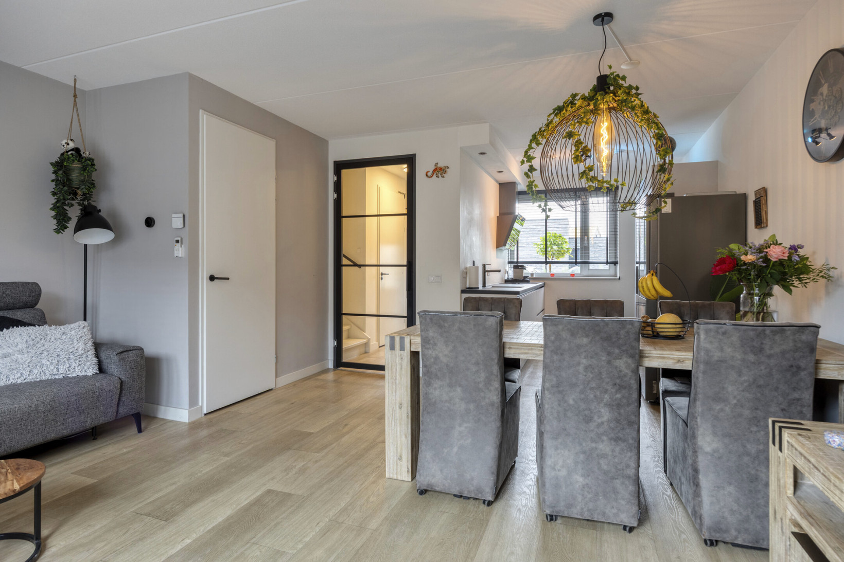 Tussenwoning te koop: Niellerveld 19, Roermond