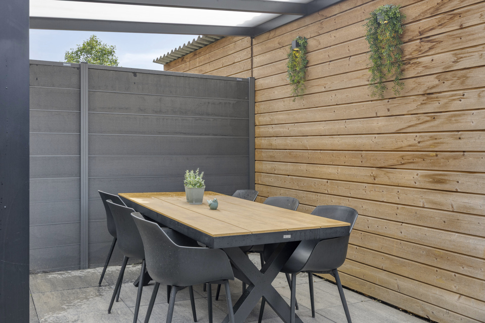 Tussenwoning te koop: Niellerveld 19, Roermond