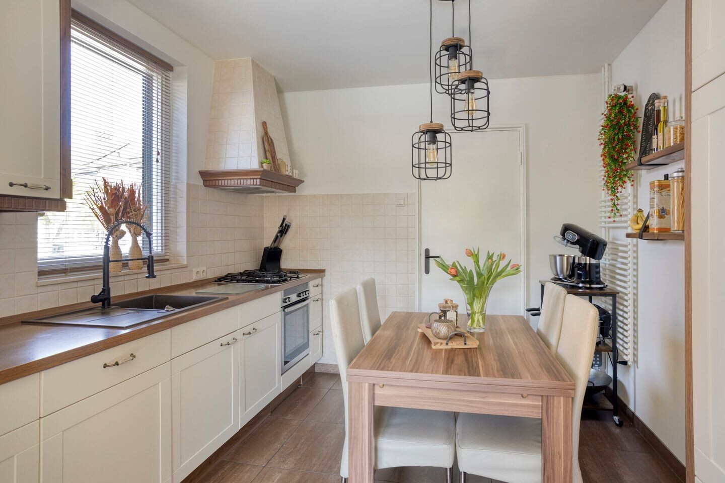 Vrijstaande woning te koop: Burgemeester Beerenbroekstraat 46, Roermond