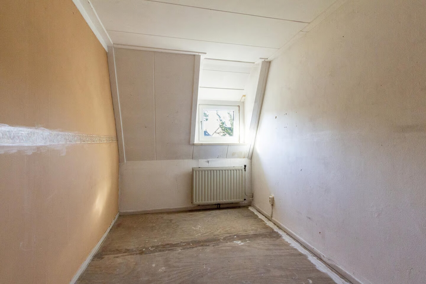Tussenwoning te koop: Prins Bernhardstraat 18, Roermond