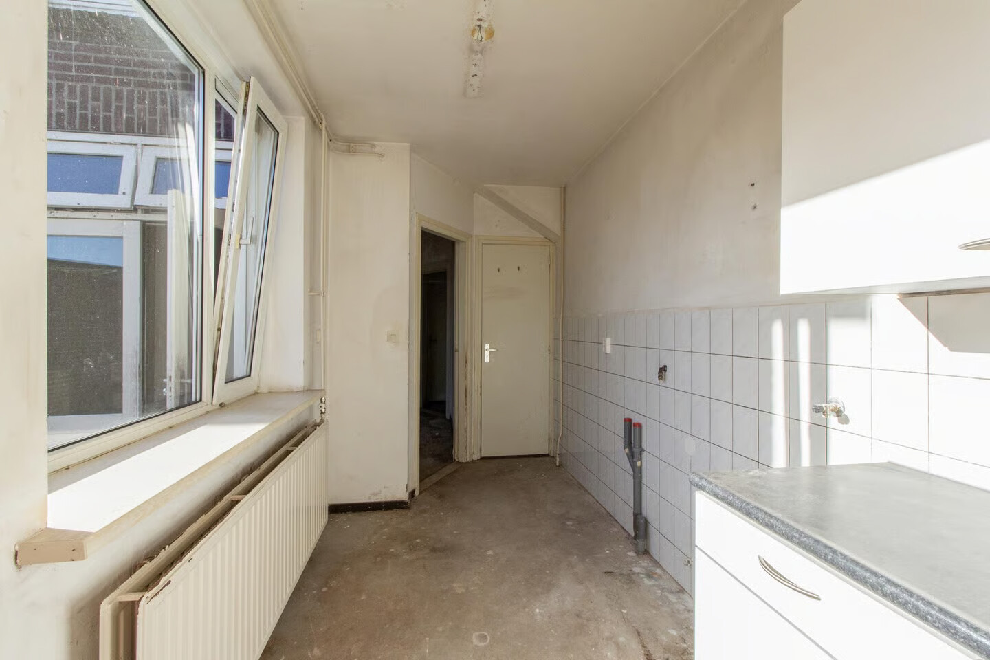 Tussenwoning te koop: Prins Bernhardstraat 18, Roermond