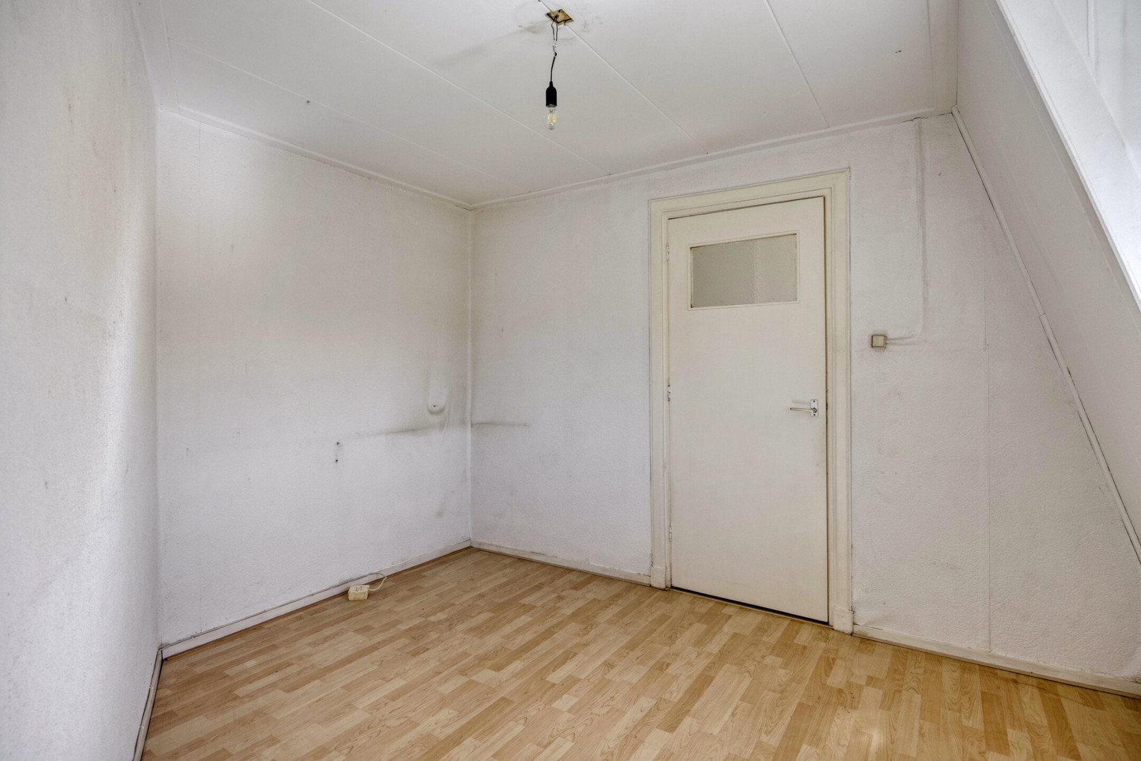 Tussenwoning te koop: Koningin Regentesselaan 82, Roermond