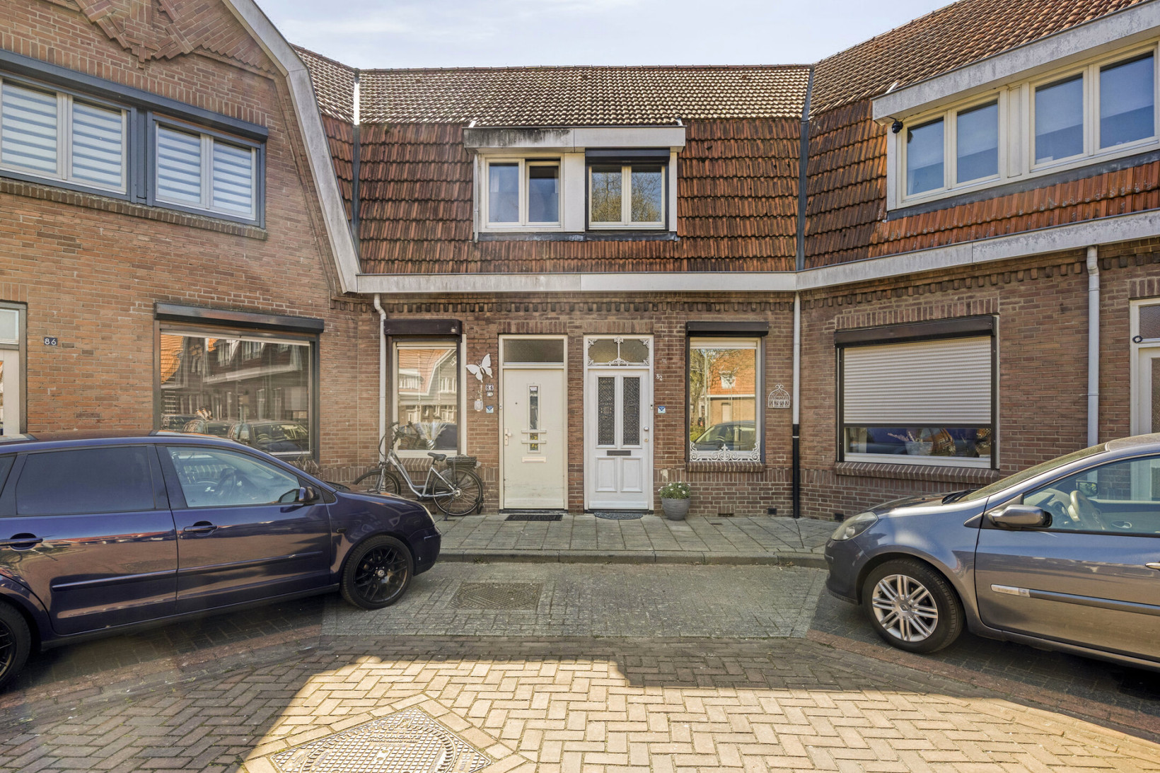 Tussenwoning te koop: Koningin Regentesselaan 82, Roermond