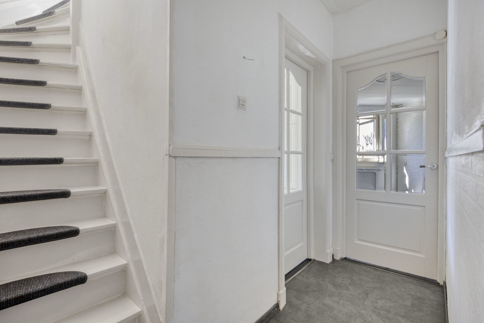 Tussenwoning te koop: Koningin Regentesselaan 82, Roermond