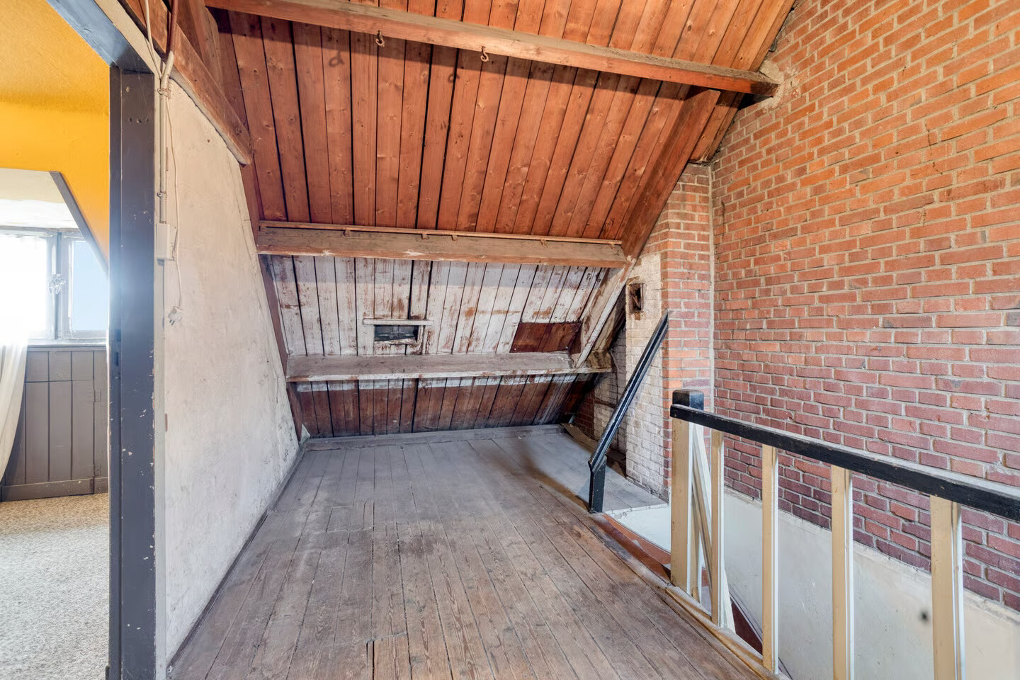Twee-onder-één-kap te koop: Bredeweg 375, Roermond