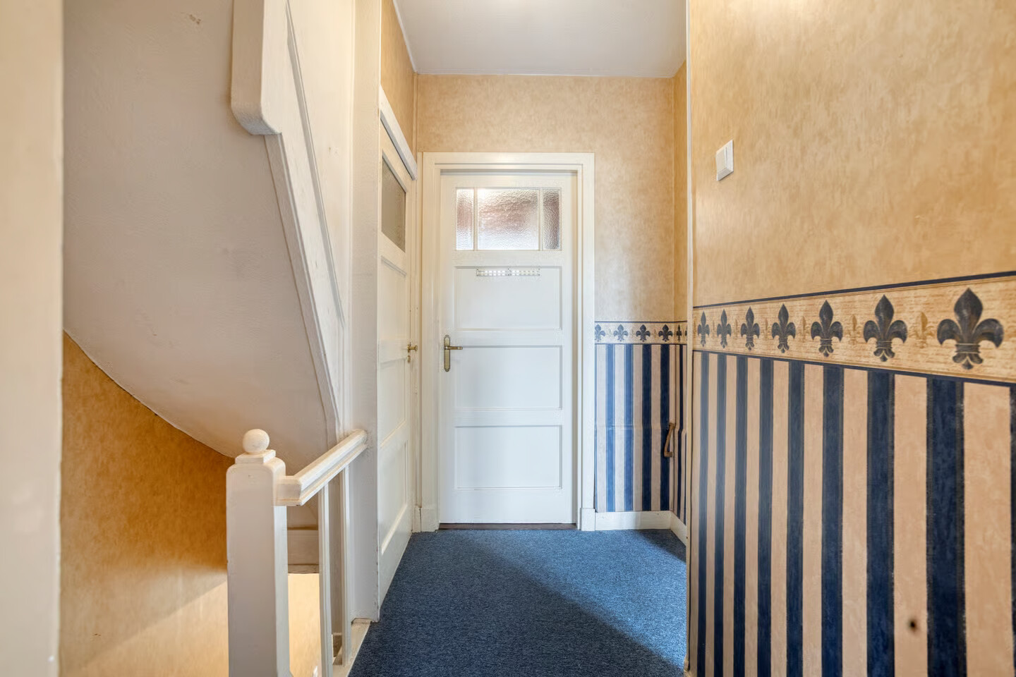 Twee-onder-één-kap te koop: Bredeweg 375, Roermond