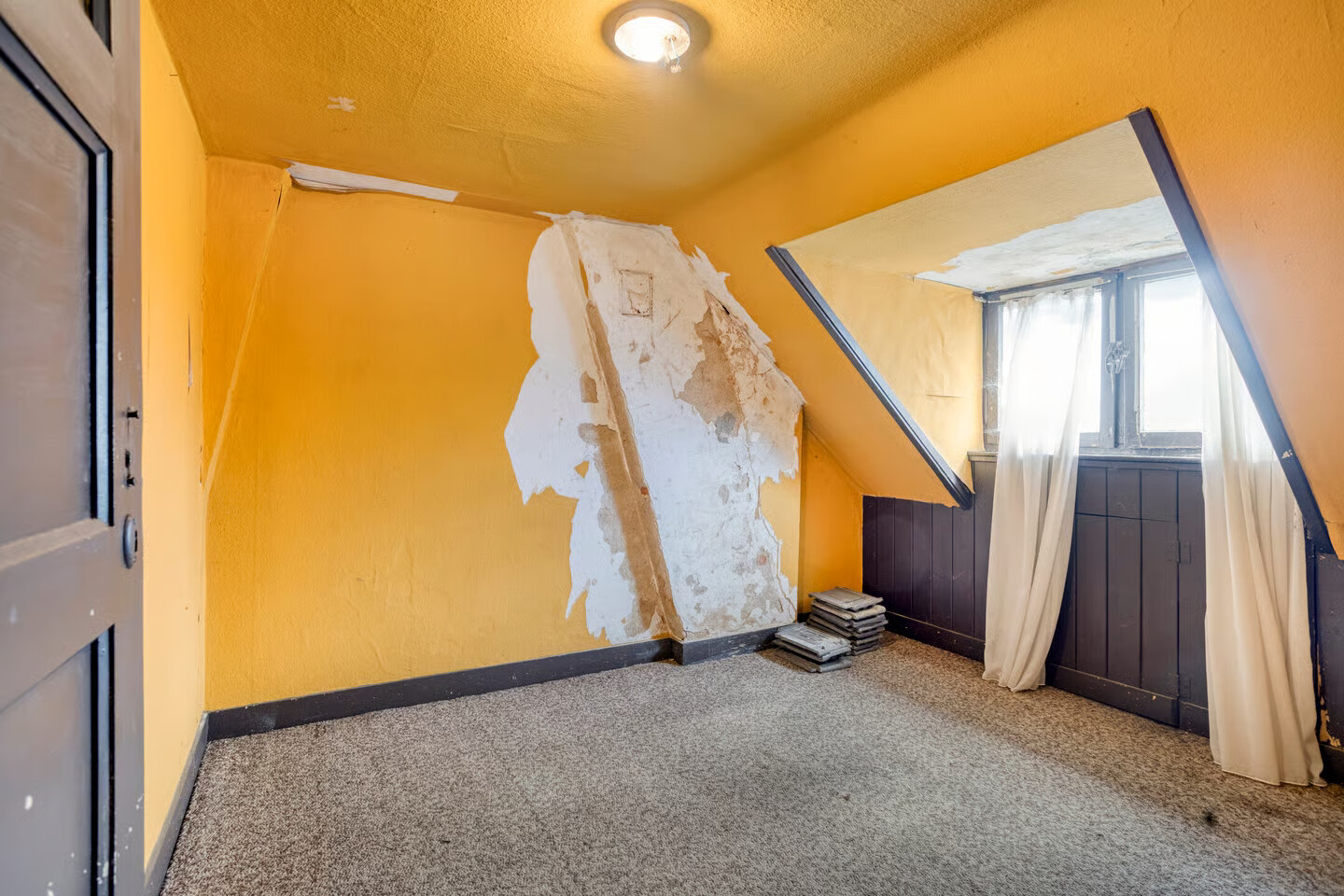 Twee-onder-één-kap te koop: Bredeweg 375, Roermond