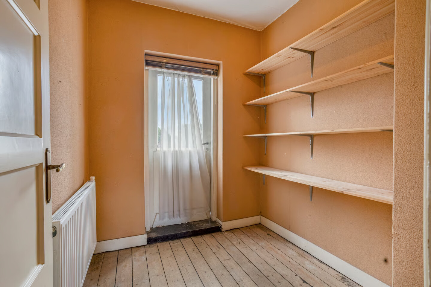Twee-onder-één-kap te koop: Bredeweg 375, Roermond