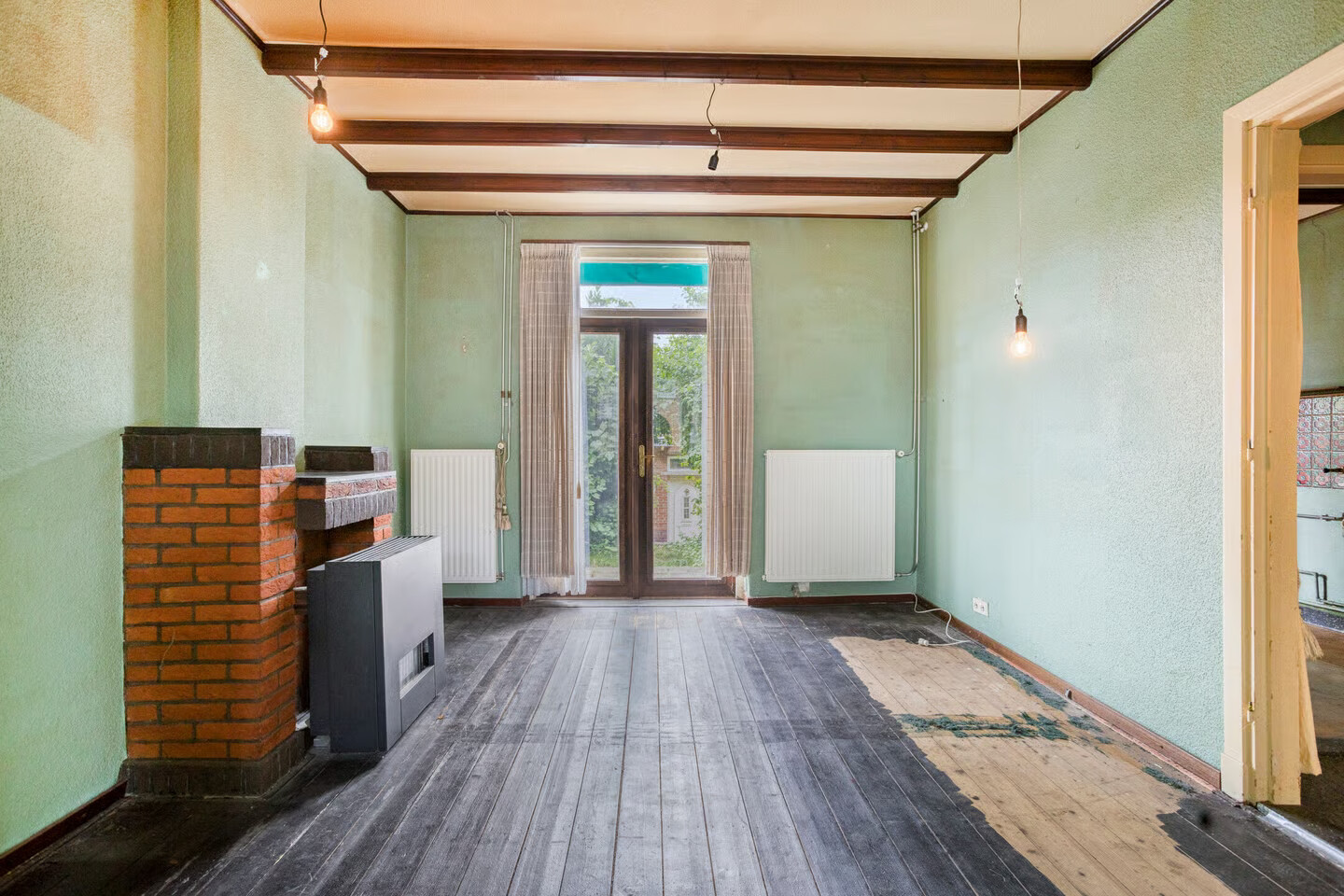 Twee-onder-één-kap te koop: Bredeweg 375, Roermond