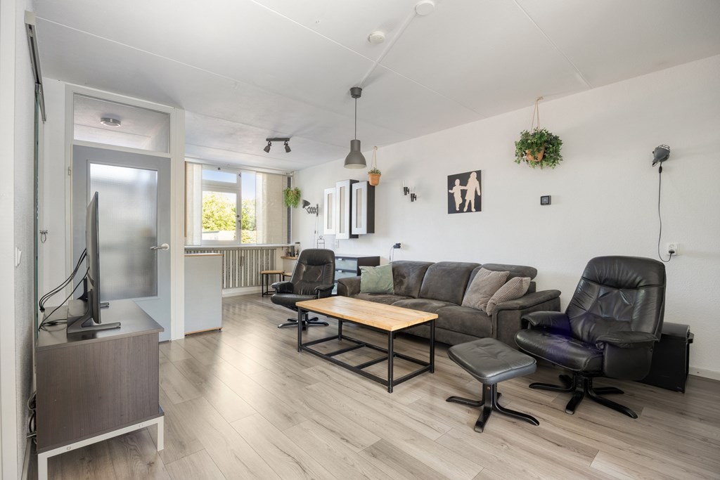Tussenwoning te koop: Kasteel Hillenraedtstraat 33A, Roermond