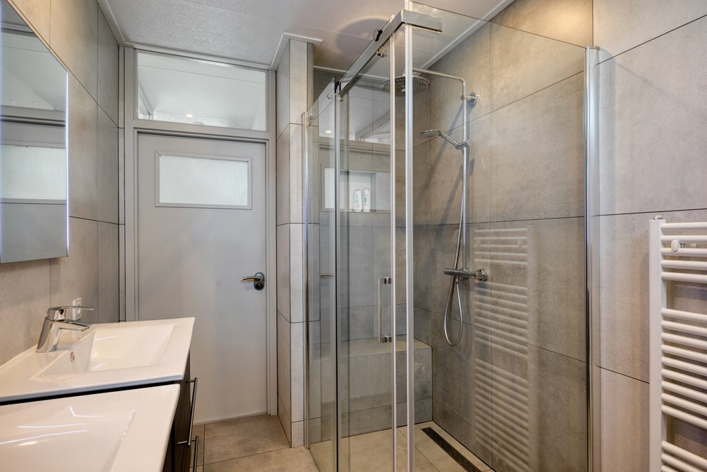 Tussenwoning te koop: Kasteel Hillenraedtstraat 33A, Roermond