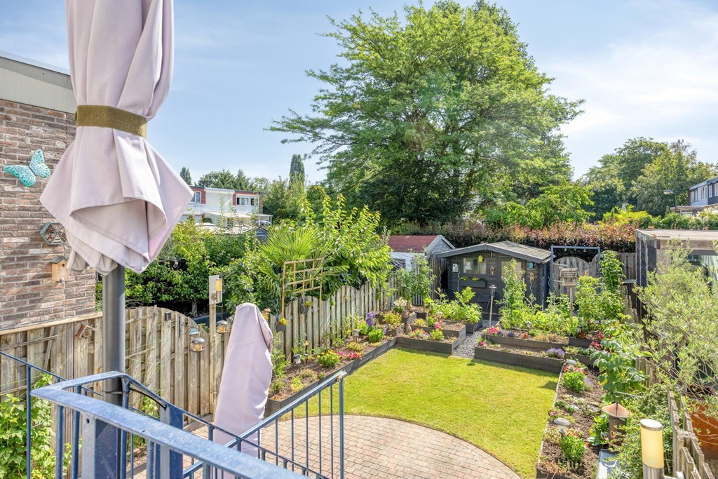 Tussenwoning te koop: Kasteel Hillenraedtstraat 33A, Roermond
