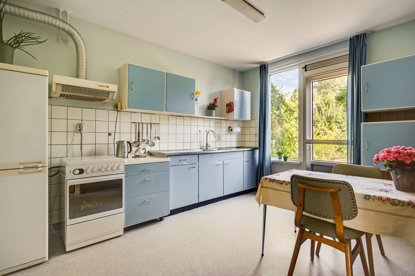 Tussenwoning te koop: Kasteel Exaetenstraat 13, Roermond