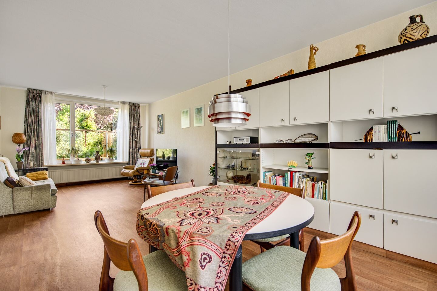 Tussenwoning te koop: Kasteel Exaetenstraat 13, Roermond