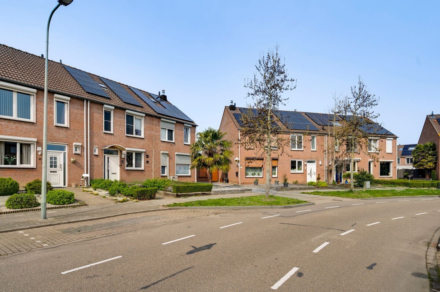 Tussenwoning te koop: Ambachtsingel 41, Roermond