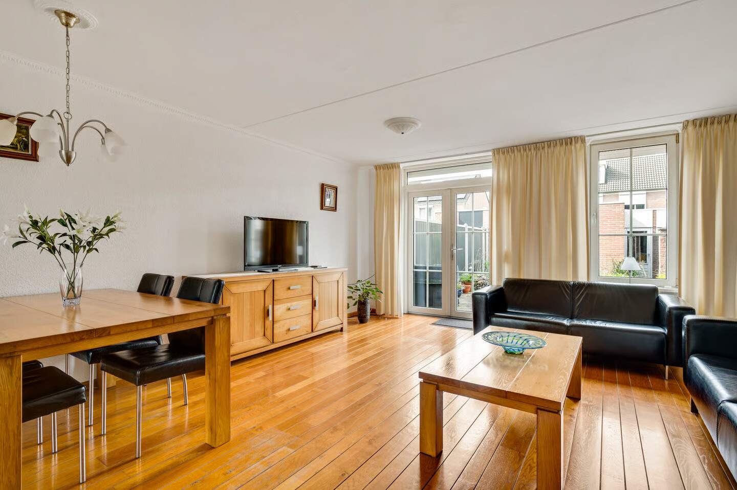 Tussenwoning te koop: Ambachtsingel 41, Roermond