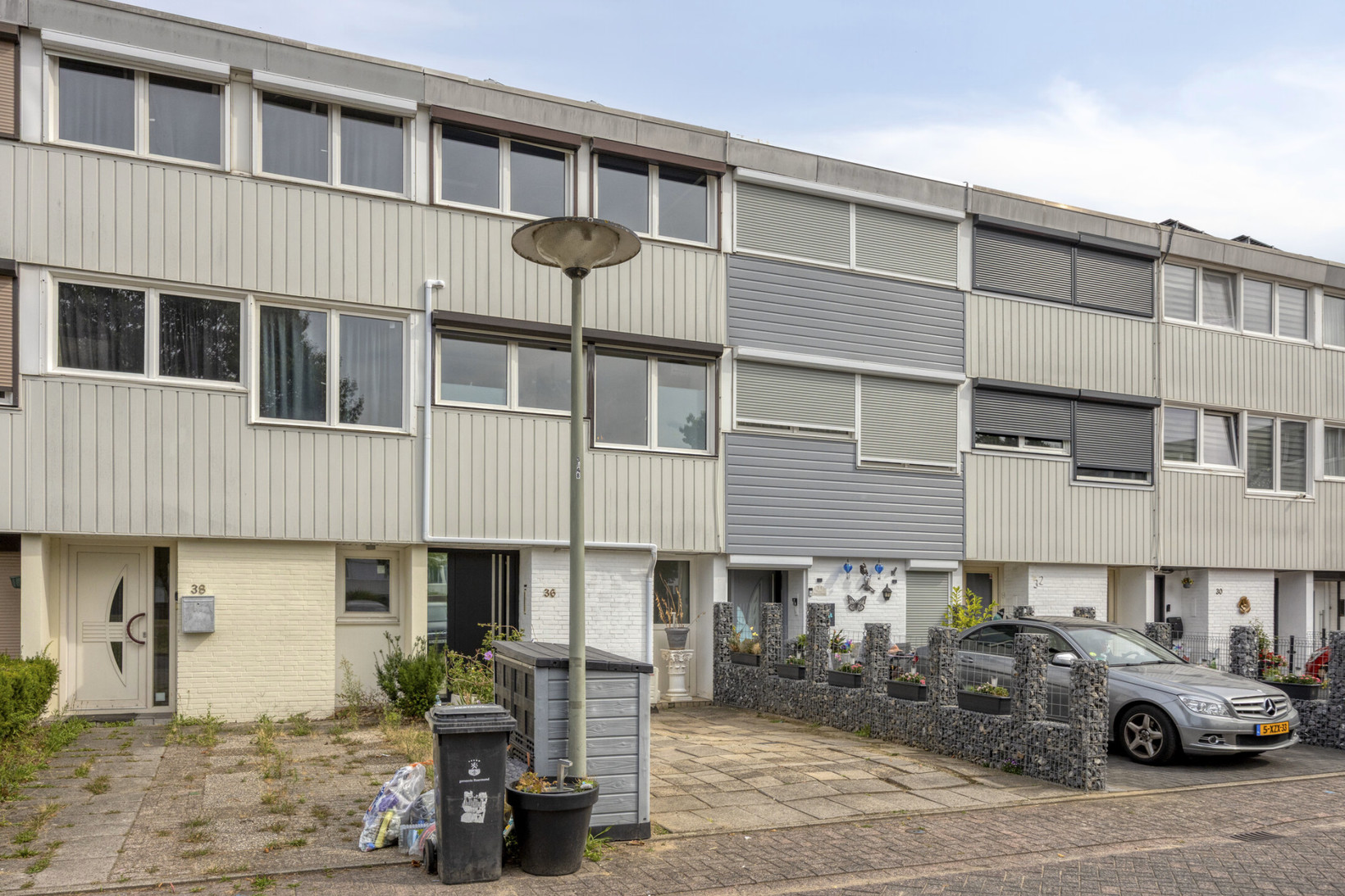 Tussenwoning te koop: Venusstraat 36, Roermond