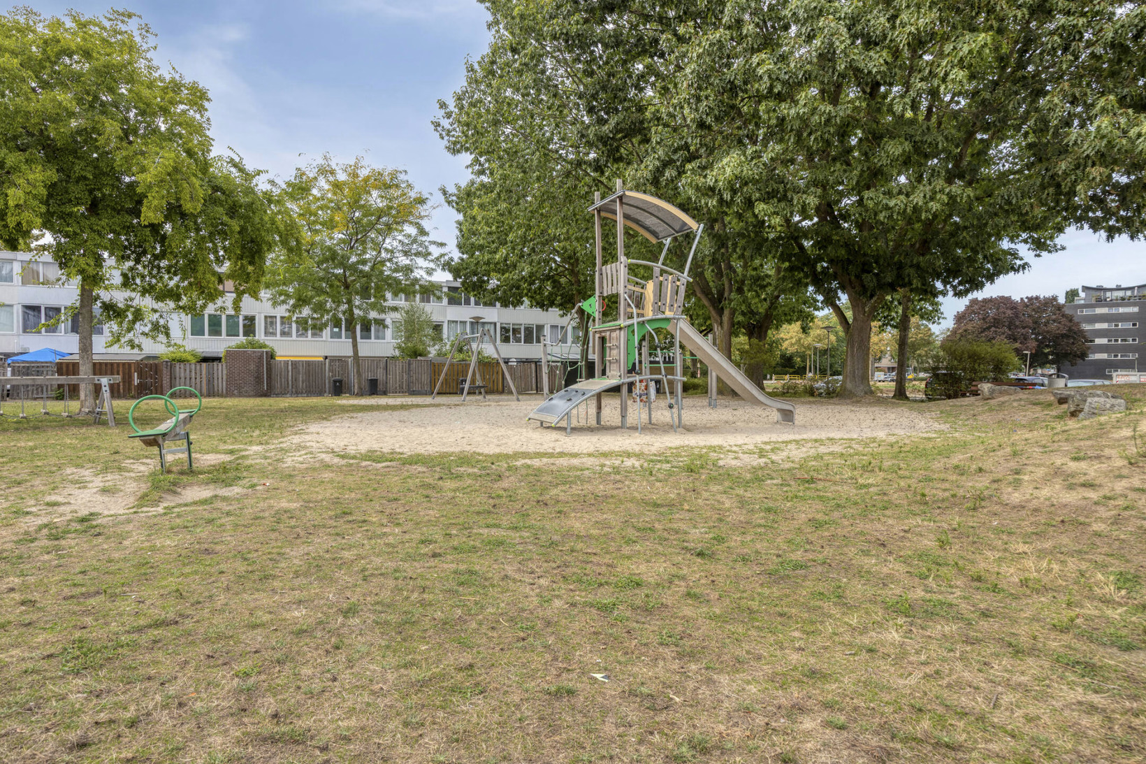Tussenwoning te koop: Venusstraat 36, Roermond