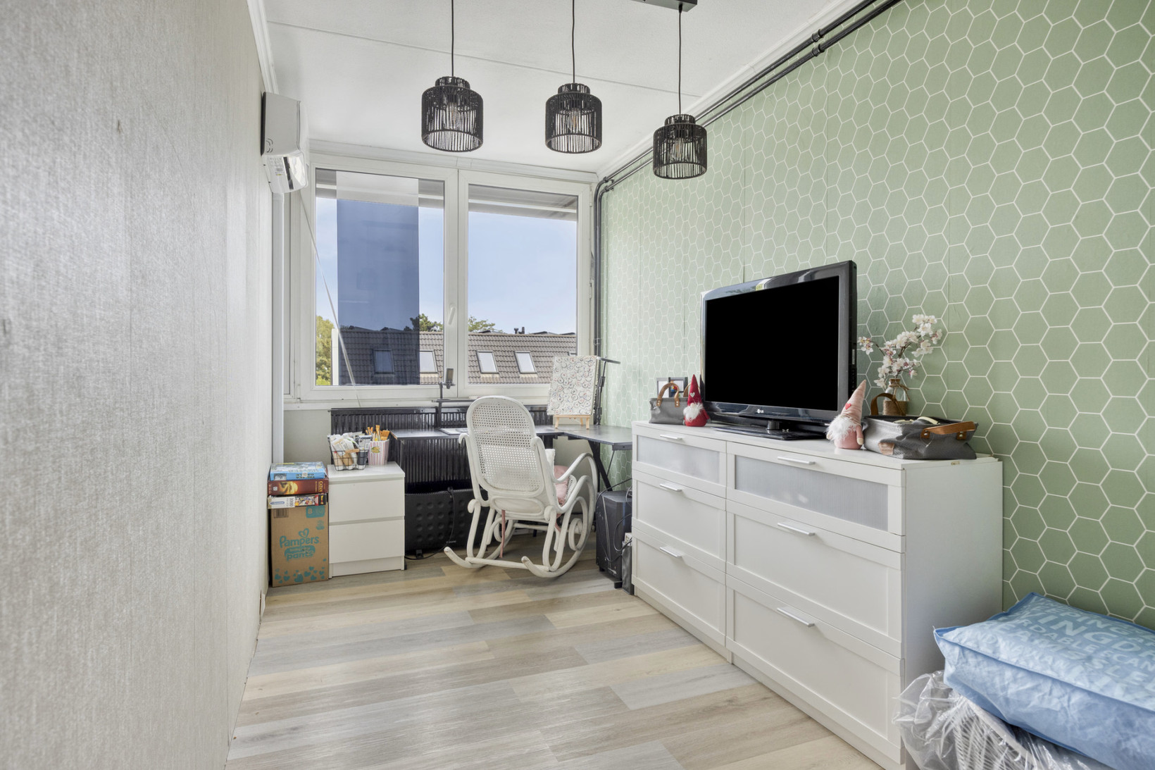 Tussenwoning te koop: Venusstraat 36, Roermond